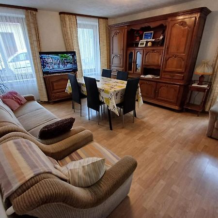 Location-Meuble Apartamento Issenheim Exterior foto